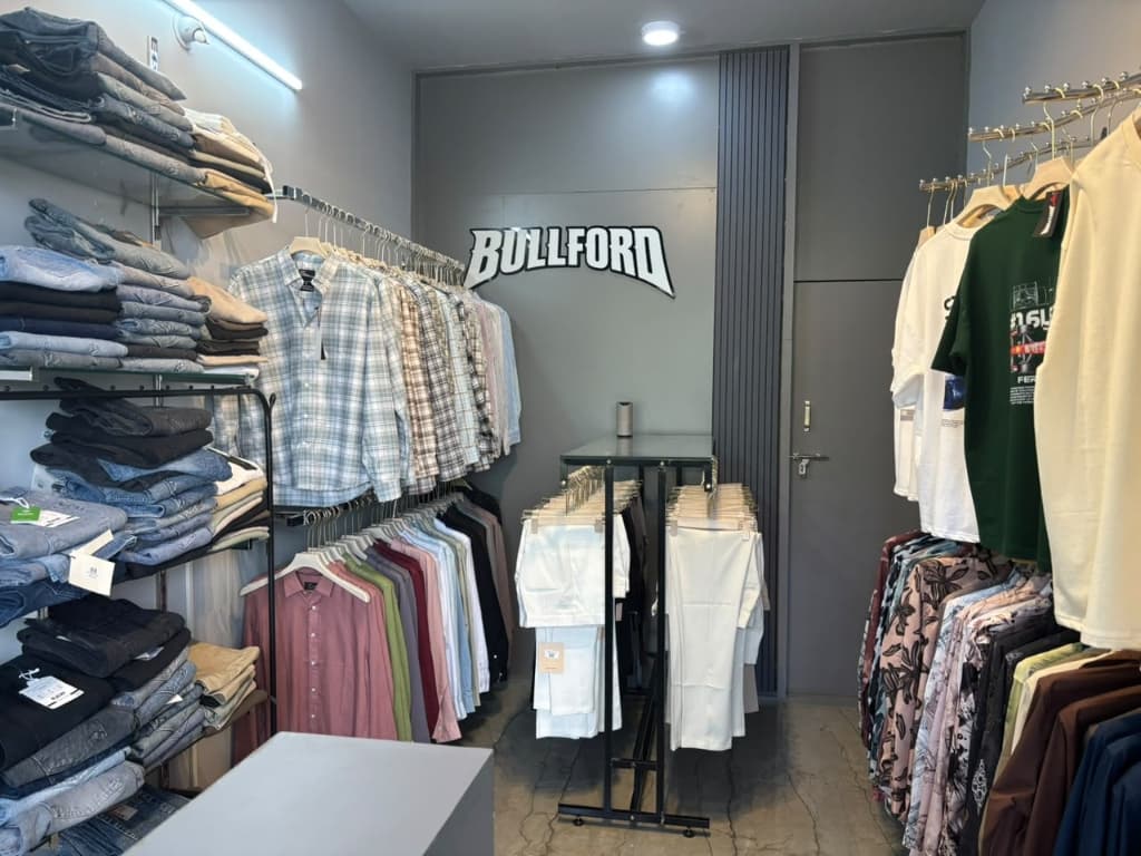 BULLFORD Bengaluru Flagship Store - Showroom
